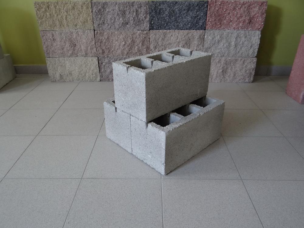 Как сделать газобетон своими руками. Блок 3 пустотный. 3х пустотный блок. 3-Х пустотный песочный блок. Сайт из 3х блоков.
