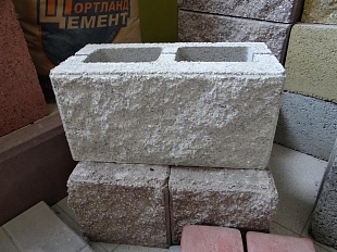 Блок 2-х пустотный с колотой поверхностью 190*188*390 мм 